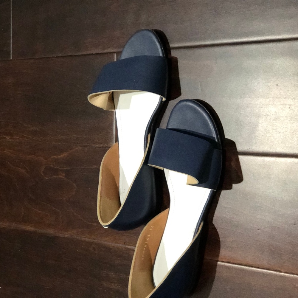 Maison Martin Margalia flat shoes navy blue